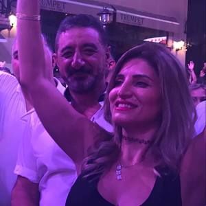 Meet your Posher, Maya